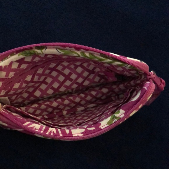 Vera Bradley wallet in retired JulipTulip pattern - Picture 2 of 8